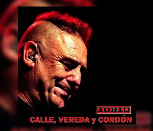 "Calle, vereda y cordn" es el nuevo single en donde el cantante de metal argentino reaparece rindiendo homenaje al lder de Manal, Javier Martnez, luego de mucho tiempo sin publicar nueva msica